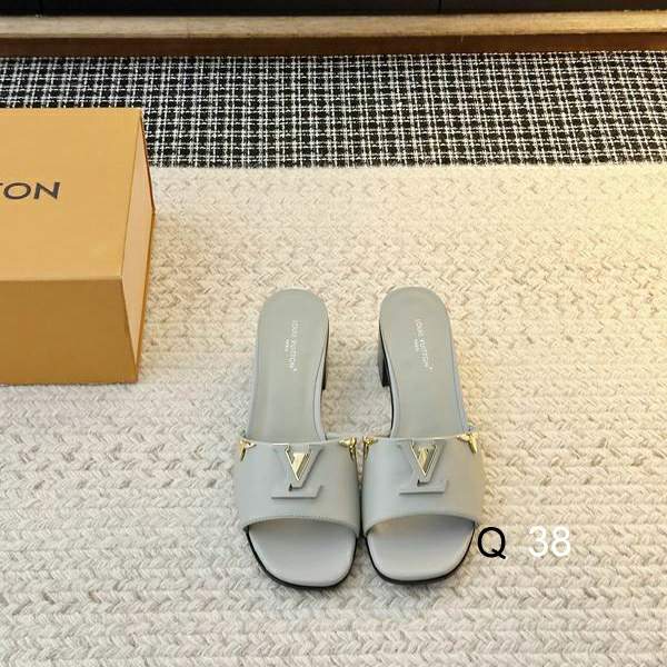 Picture of Louis Vuitton Shoes _SKULVsz35-40LY050512515